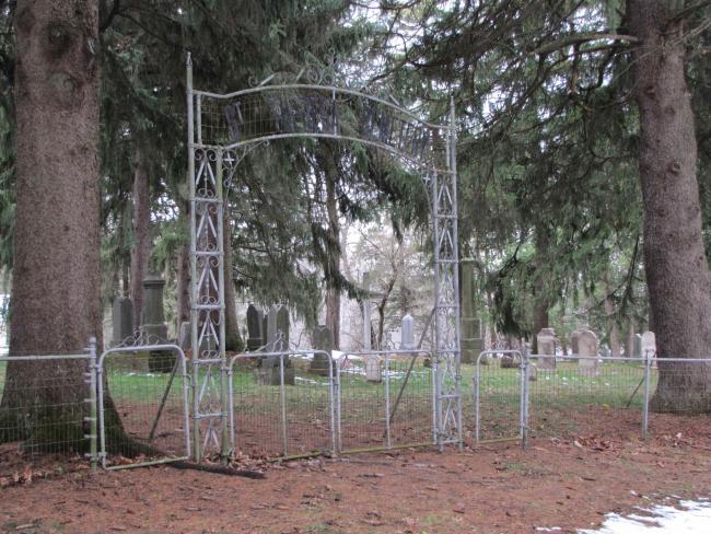 St Theresa Old Cemetery entrance 2015